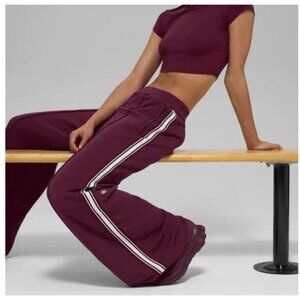 ALO Yoga Burgundy Track Star Pants size medium